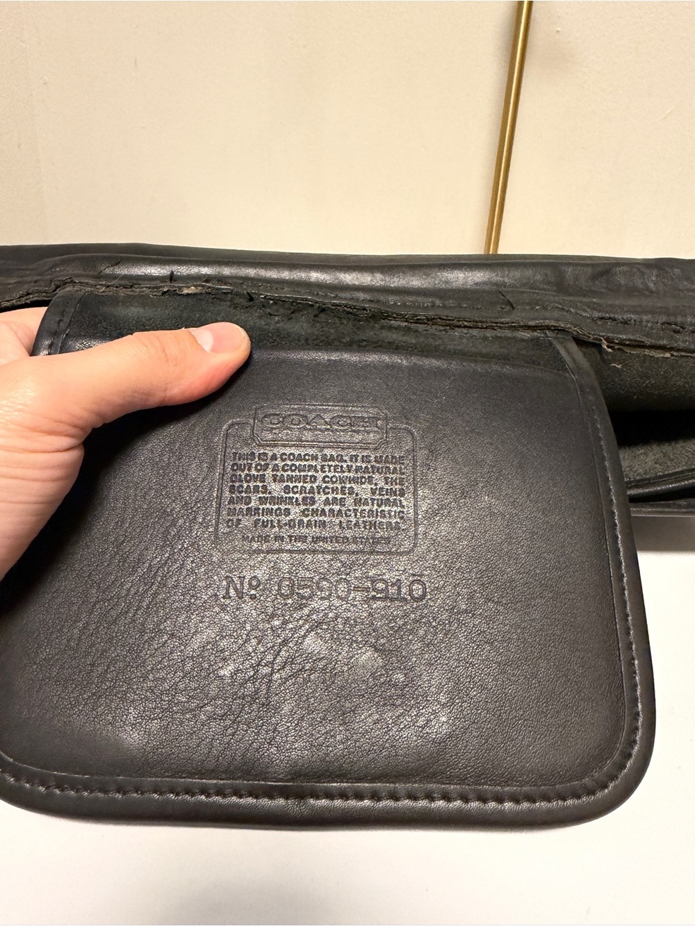 Vintage Coac Leather Briefcase with 2 Front Pocket - Picture 14 of 16